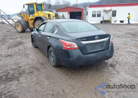 2015 Nissan Altima 2.5 S из США, поврежденный, VIN 1N4AL3AP1FN920150